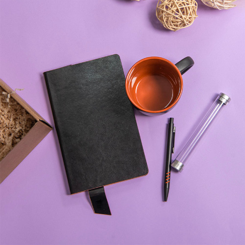 Набор подарочный DESKTOP: кружка, ежедневник, ручка,  стружка, коробка, черный/оранжевый (черный, оранжевый)